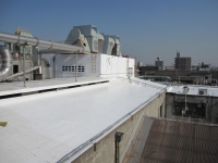 Read more about the article 傷んで雨漏りも発生していた屋根を遮熱塗料で再生させた事例